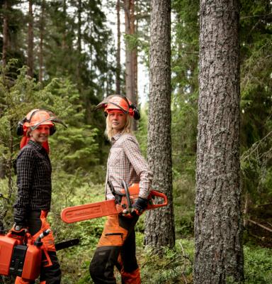 Skogsägarna Nina och Jenny.